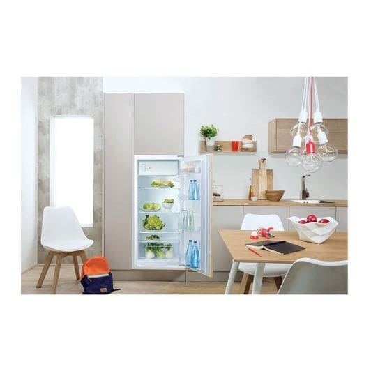 Réfrigérateur intégrable 1 porte INDESIT INC872E